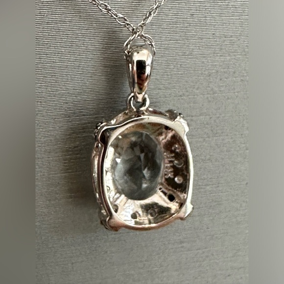 ZALES 14K white gold Aquamarine necklace - Picture 7 of 9